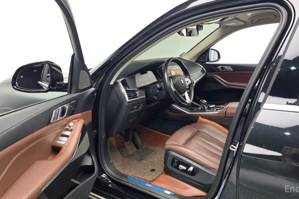 2022 BMW X7 с пробегом 79 701 км