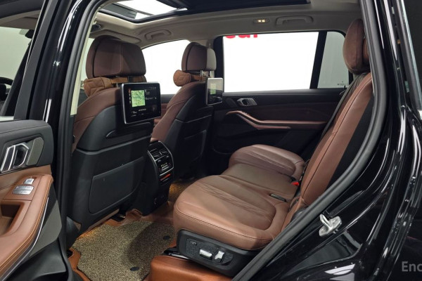 2022 BMW X7 с пробегом 79 701 км