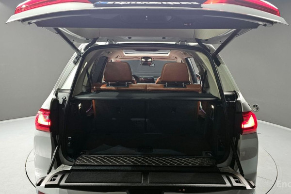 2022 BMW X7 с пробегом 49 297 км