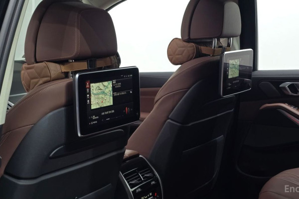 2022 BMW X7 с пробегом 79 701 км