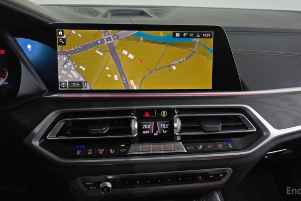 2022 BMW X7 с пробегом 28 932 км