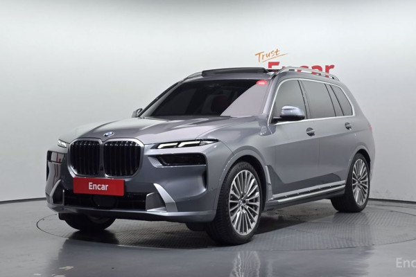 2022 BMW X7 с пробегом 12 240 км