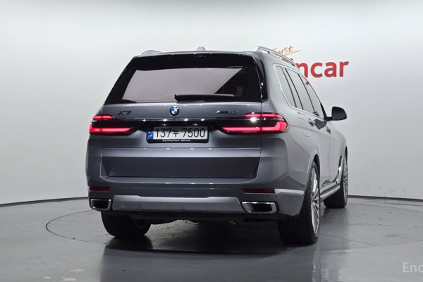 2022 BMW X7 с пробегом 12 240 км
