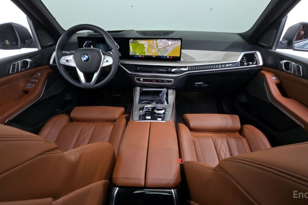 2022 BMW X7 с пробегом 12 240 км