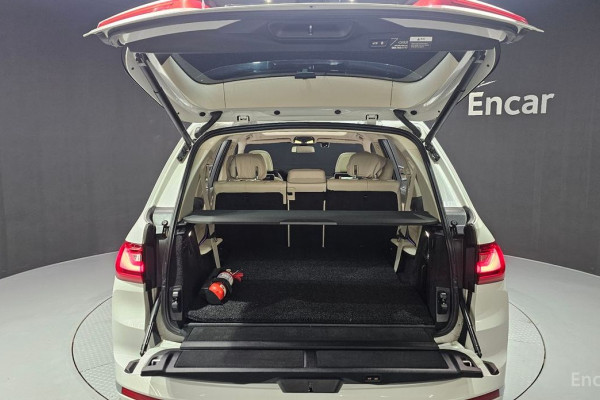 2022 BMW X7 с пробегом 79 912 км