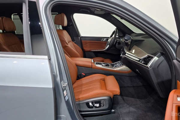 2022 BMW X7 с пробегом 12 240 км