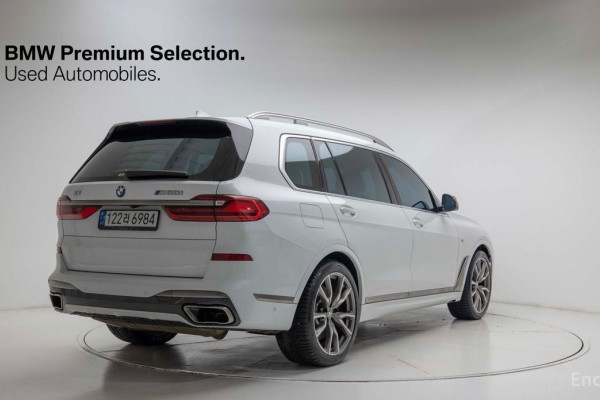 2022 BMW X7 с пробегом 82 299 км