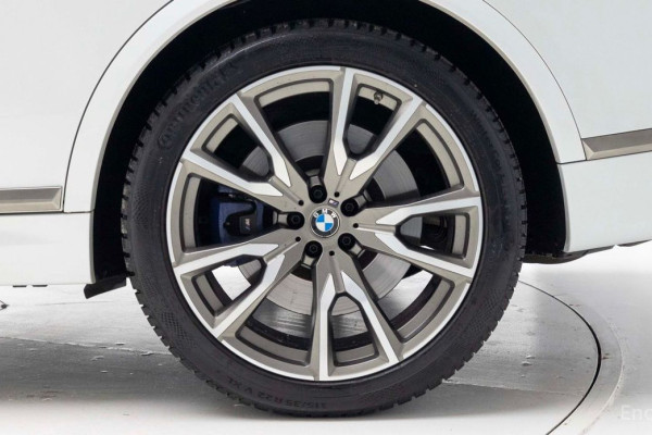 2022 BMW X7 с пробегом 82 299 км