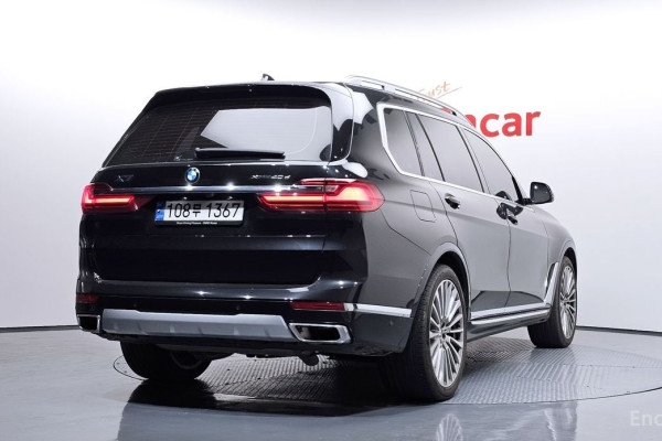 2022 BMW X7 с пробегом 83 318 км