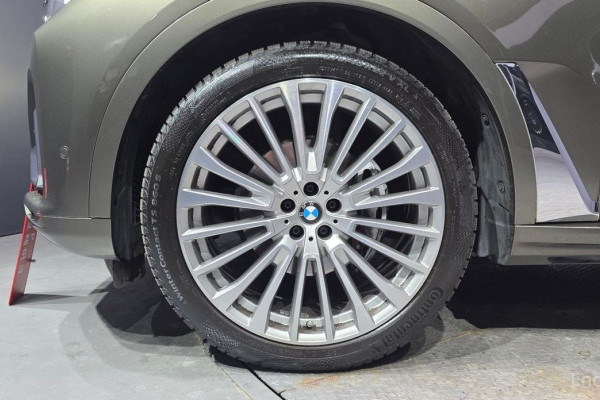 2022 BMW X7 с пробегом 119 221 км