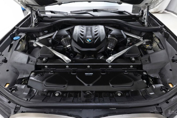 2022 BMW X7 с пробегом 82 299 км