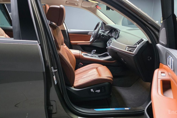 2022 BMW X7 с пробегом 119 221 км