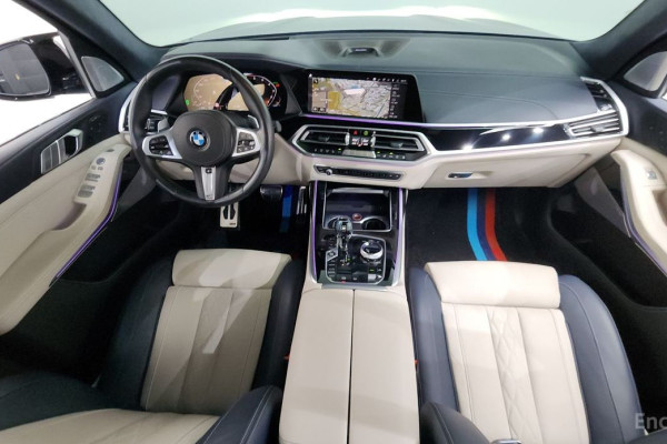 2022 BMW X7 с пробегом 56 586 км