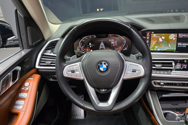 2022 BMW X7 с пробегом 119 221 км