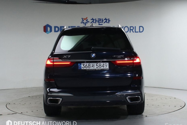 2022 BMW X7 с пробегом 82 678 км