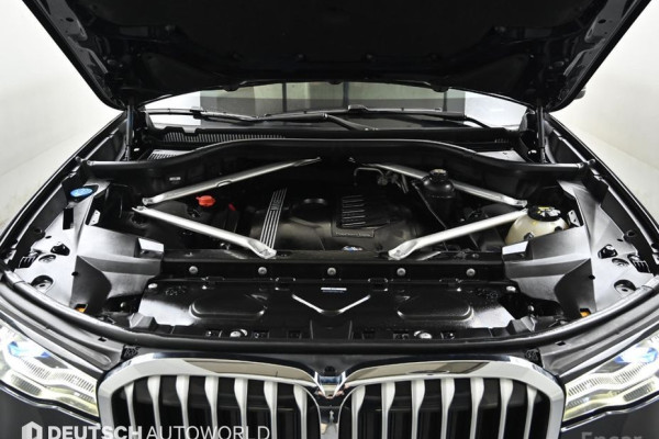 2022 BMW X7 с пробегом 82 678 км