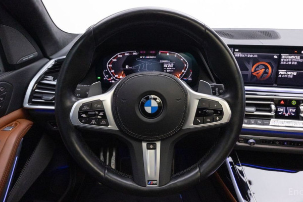 2022 BMW X7 с пробегом 82 299 км