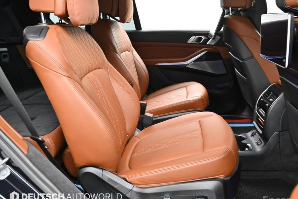 2022 BMW X7 с пробегом 82 678 км