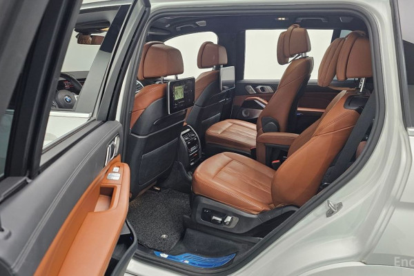 2022 BMW X7 с пробегом 46 183 км