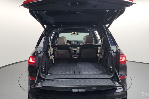 2022 BMW X7 с пробегом 56 586 км