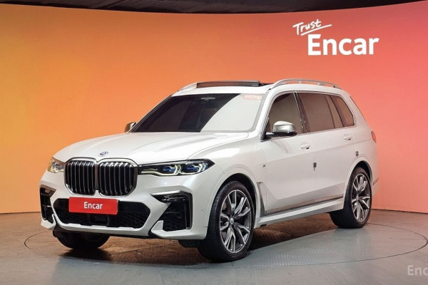 2022 BMW X7 с пробегом 77 673 км