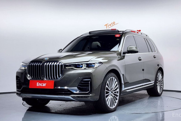 2022 BMW X7 с пробегом 45 202 км
