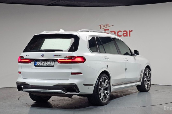 2022 BMW X7 с пробегом 77 673 км