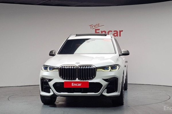 2022 BMW X7 с пробегом 77 673 км