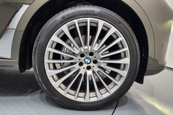2022 BMW X7 с пробегом 45 202 км