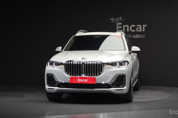 2022 BMW X7 с пробегом 23 573 км