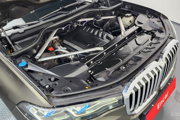 2022 BMW X7 с пробегом 45 202 км