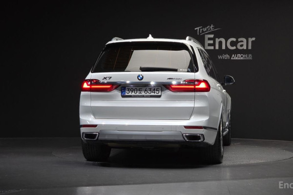 2022 BMW X7 с пробегом 23 573 км