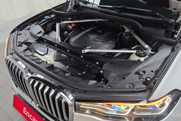 2022 BMW X7 с пробегом 23 573 км