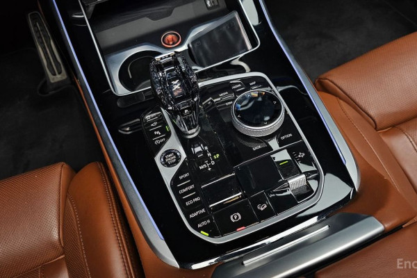 2022 BMW X7 с пробегом 77 673 км