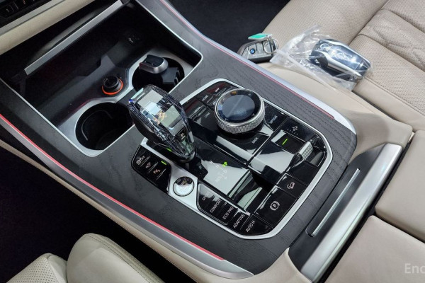 2022 BMW X7 с пробегом 45 202 км