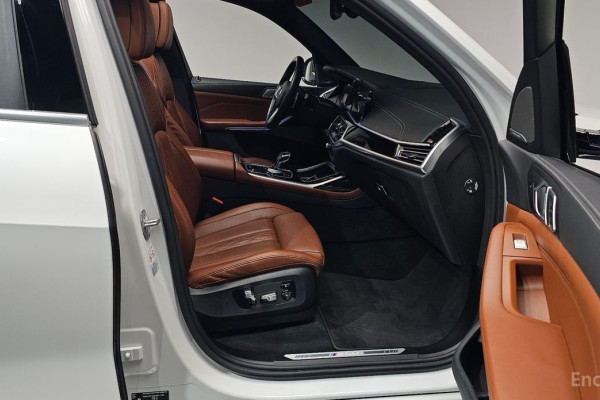 2022 BMW X7 с пробегом 77 673 км