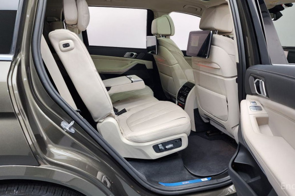 2022 BMW X7 с пробегом 45 202 км