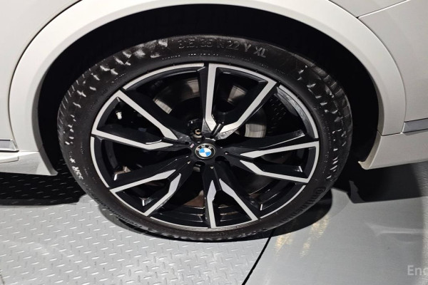 2022 BMW X7 с пробегом 76 069 км