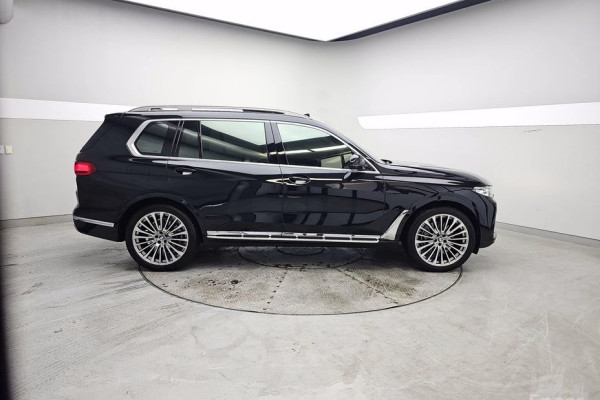 2022 BMW X7 с пробегом 42 089 км