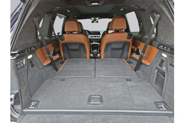 2022 BMW X7 с пробегом 32 428 км