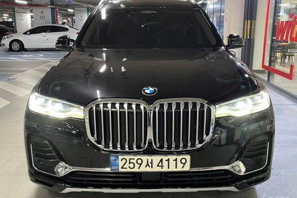 2022 BMW X7 с пробегом 181 325 км