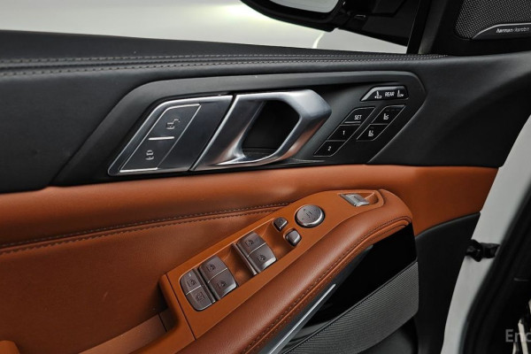 2022 BMW X7 с пробегом 77 673 км