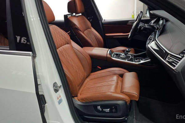 2022 BMW X7 с пробегом 76 069 км