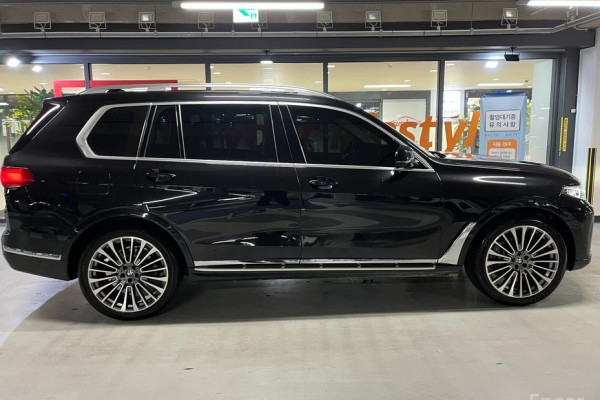 2022 BMW X7 с пробегом 181 325 км
