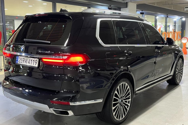 2022 BMW X7 с пробегом 181 325 км