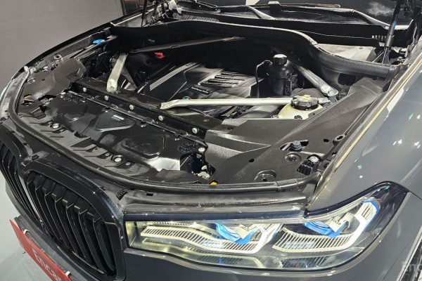 2022 BMW X7 с пробегом 37 669 км