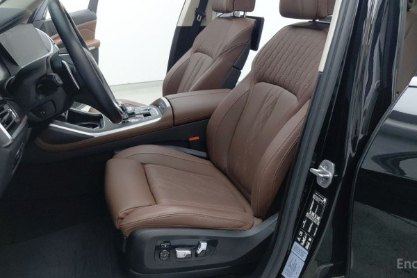 2022 BMW X7 с пробегом 42 089 км