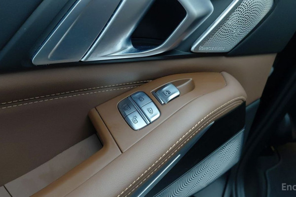 2022 BMW X7 с пробегом 42 089 км