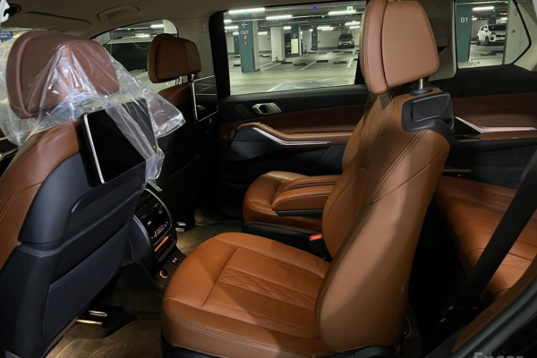 2022 BMW X7 с пробегом 181 325 км