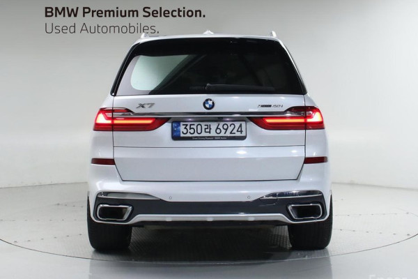 2022 BMW X7 с пробегом 101 083 км